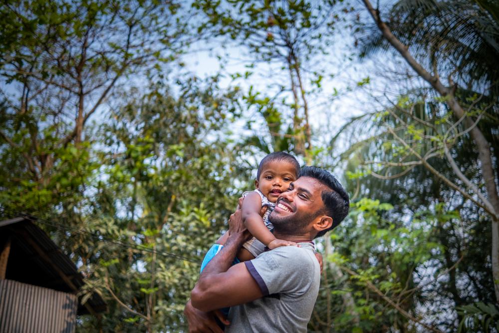 Man and his child from Bangladesh