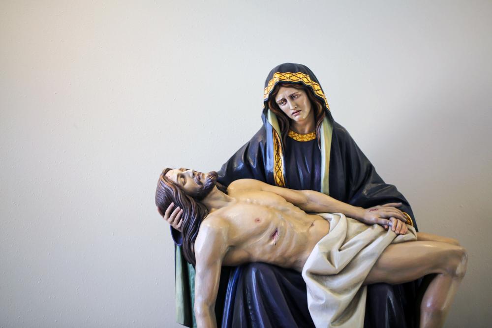 A statue of the Virgin Mary holding the body of Jesus on her lap